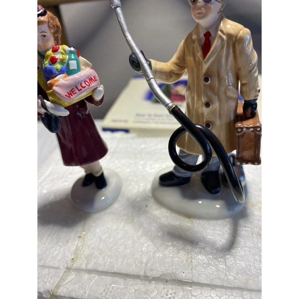 Dept 56 Door To Door Sales Vacuum Snow Village Figurines Accessory With Box